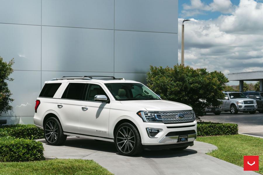  Ford Expedition Platinum on Vossen Wheels (HF6-1) 2019 года  (фото 1 из 17)